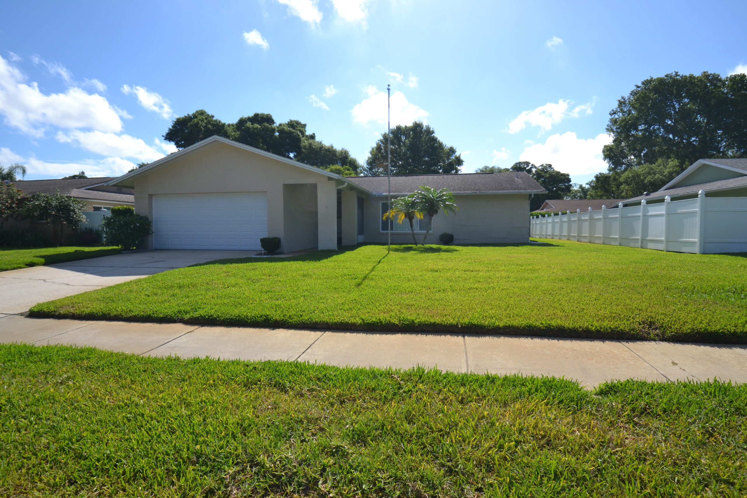 Florida home for rent 2357 White Oak Cir  Clearwater FL