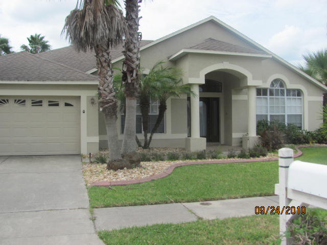 Florida home for rent 9248 Estate Cove Cir  Riverview FL
